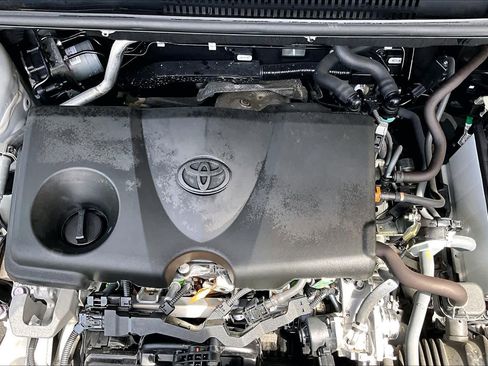 Used 2024 Toyota RAV4 XLE Premium FWD image 33
