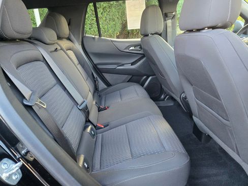 Used 2025 Chevrolet Equinox LT image 9