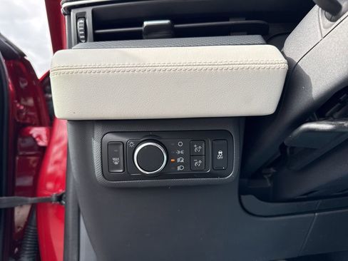 Used 2021 Ford Mustang Mach-E Premium image 25