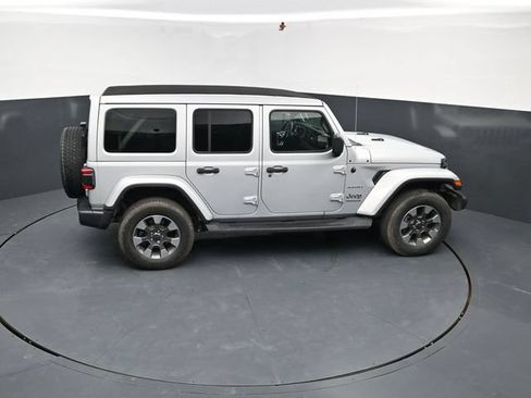 Used 2023 Jeep Wrangler Unlimited Sahara w/ LED Lighting Group AWD/4WD image 35