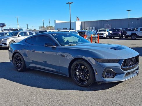 Used 2025 Ford Mustang GT image 4