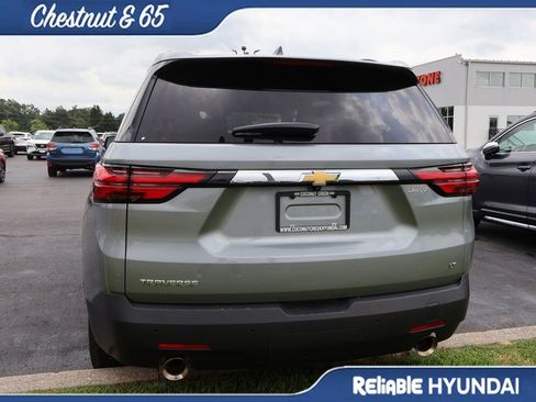 Used 2023 Chevrolet Traverse LT FWD image 19