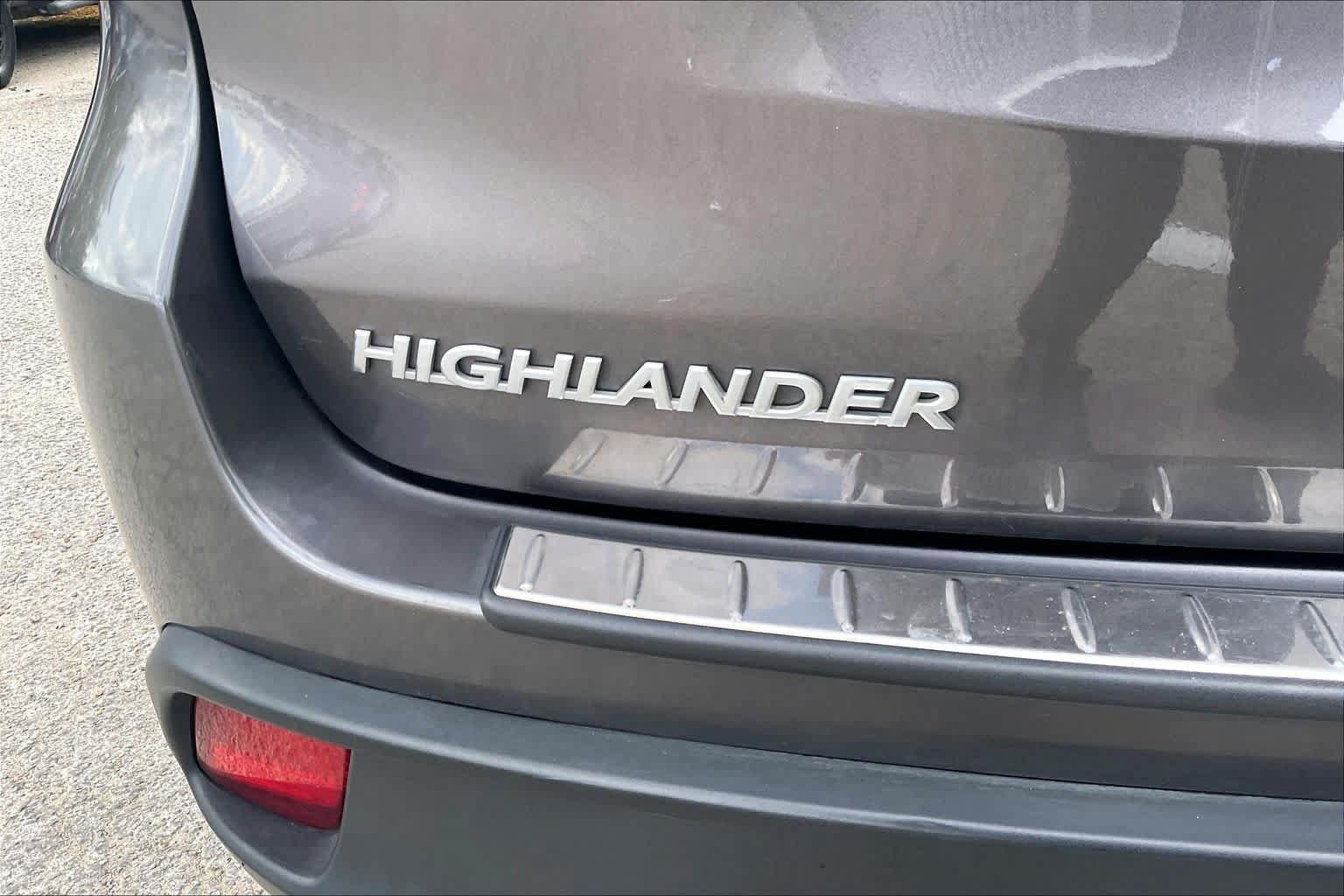 Used 2016 Toyota Highlander XLE FWD image 10