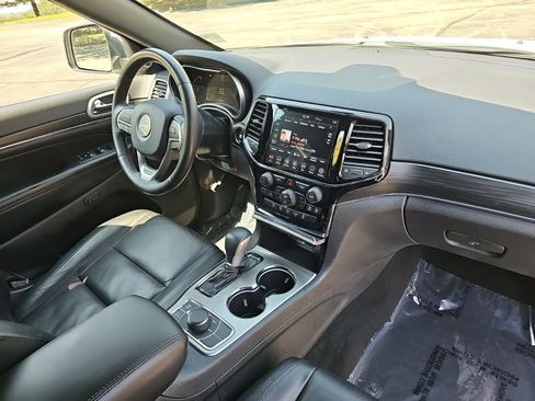 Used 2020 Jeep Grand Cherokee Limited AWD/4WD image 13