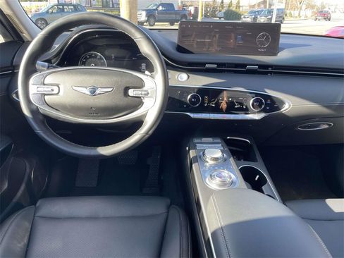 Certified 2025 Genesis GV70 2.5T image 15