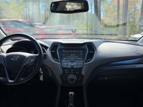 Used 2013 Hyundai Santa Fe GLS image 14