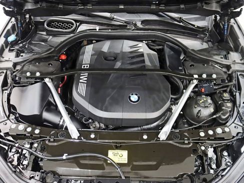 Used 2025 BMW 740i xDrive image 45