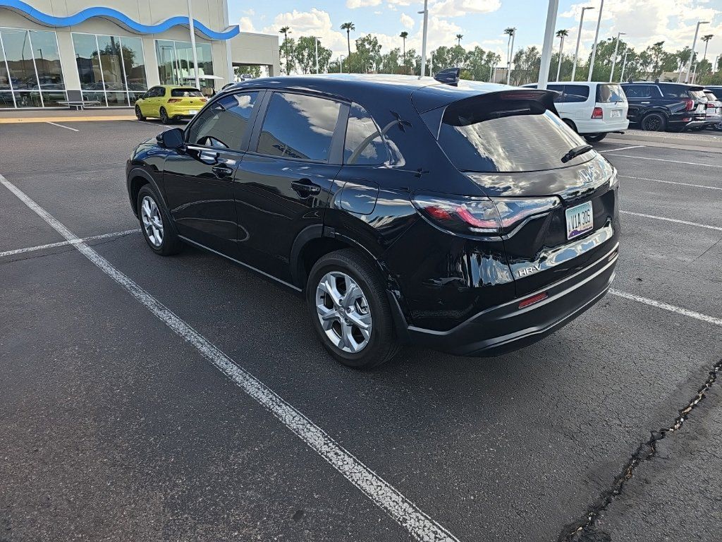 Used 2024 Honda HR-V LX image 3