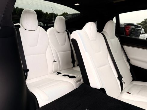 Used 2023 Tesla Model X AWD/4WD image 36