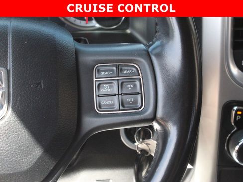 Used 2020 RAM 1500 Classic SLT w/ Luxury Group RWD image 18