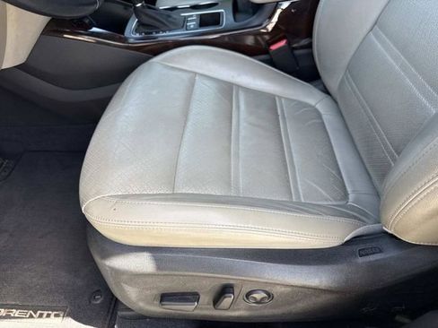 Used 2017 Kia Sorento EX w/ EX Premium Package FWD image 20