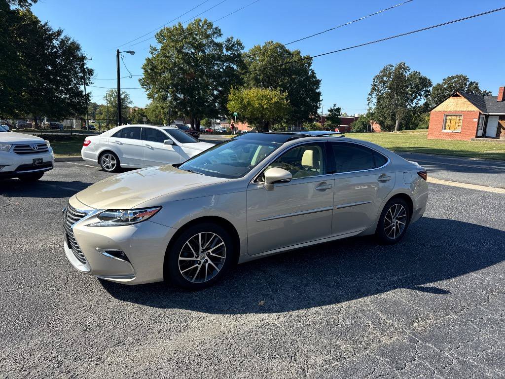 Used 2016 Lexus ES 350 FWD image 3