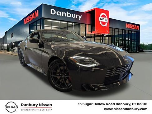 New 2025 Nissan Z Performance w/ Floor Mat Package RWD image 1
