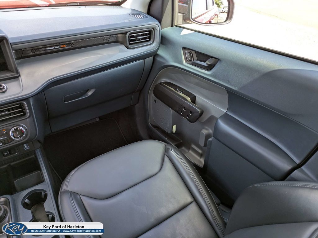 Used 2024 Ford Maverick Lariat w/ Black Appearance Package FWD image 19