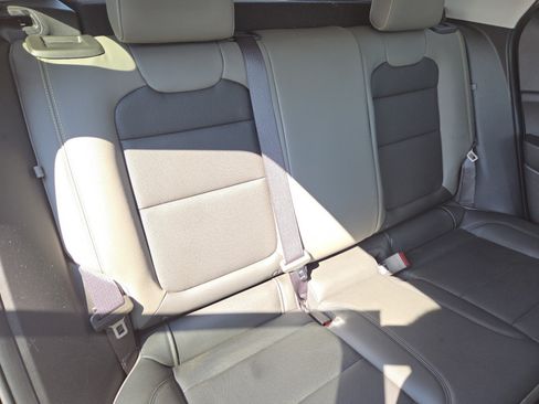 Used 2024 Chevrolet Trax ACTIV w/ Sunroof Package FWD image 21