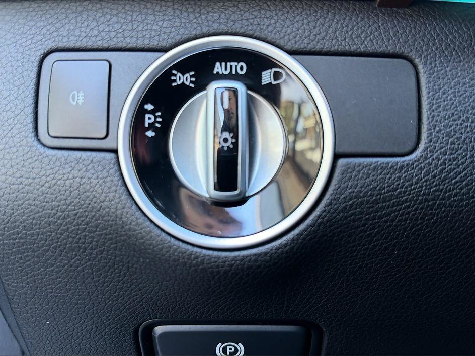 Used 2015 Mercedes-Benz GL 450 4MATIC image 29