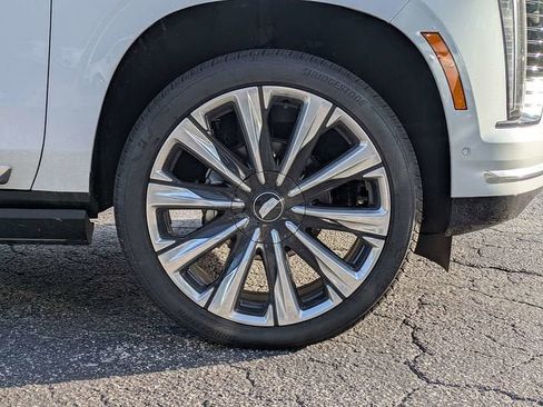 New 2026 Cadillac Escalade Luxury w/ Touring Package AWD/4WD image 10