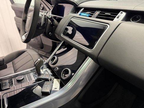 Used 2019 Land Rover Range Rover Sport HST image 22