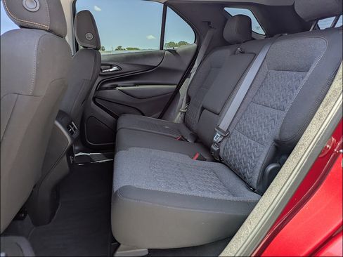Used 2023 Chevrolet Equinox LT FWD image 15