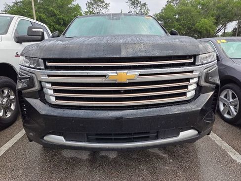 Certified 2024 Chevrolet Suburban High Country w/ Premium Package RWD image 2