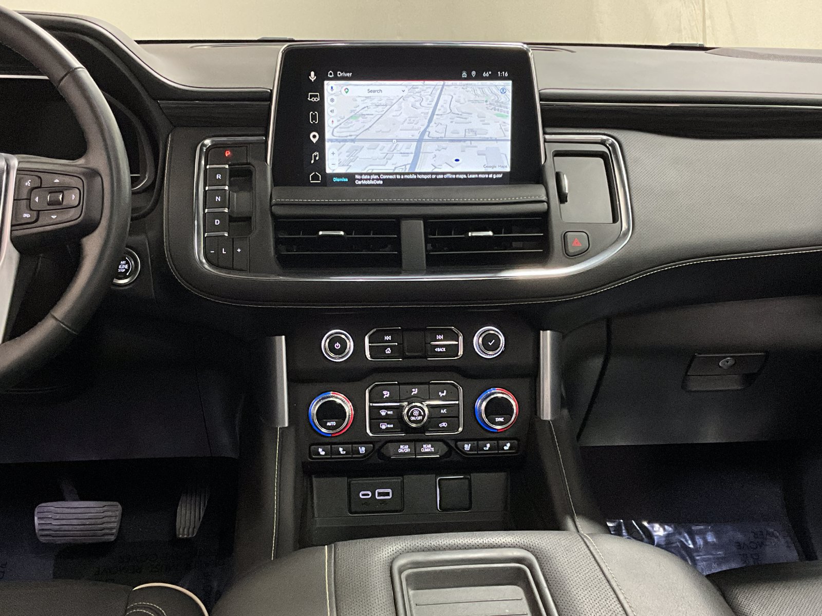 Used 2023 GMC Yukon XL SLT w/ SLT Premium Package AWD/4WD image 9