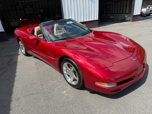Used 2002 Chevrolet Corvette Convertible w/ Preferred Equipment Group2 RWD image 9