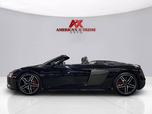 Used 2017 Audi R8 V10 w/ Carbon Exterior Package AWD/4WD image 5