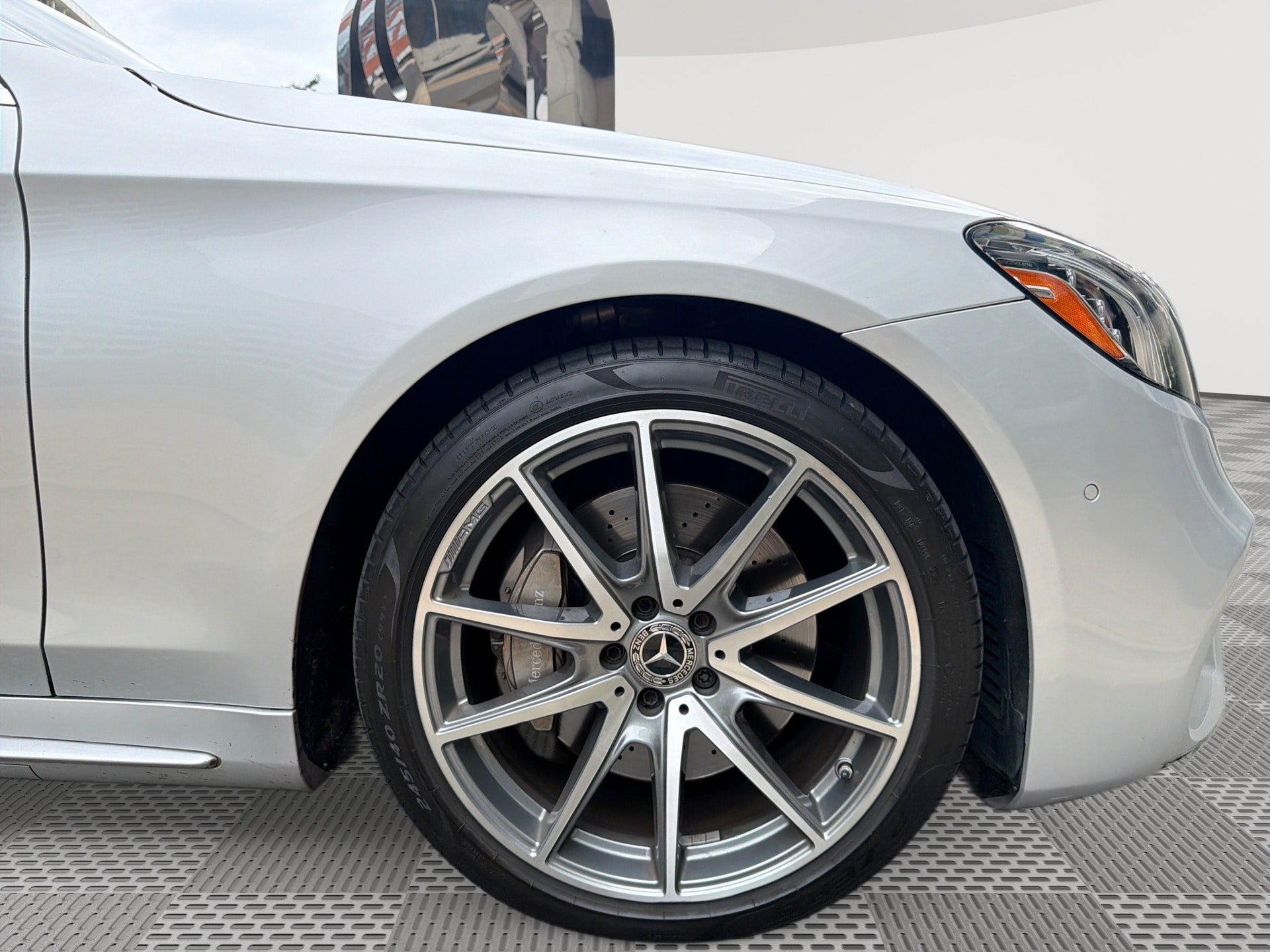 Used 2018 Mercedes-Benz S 560 4MATIC Sedan image 19
