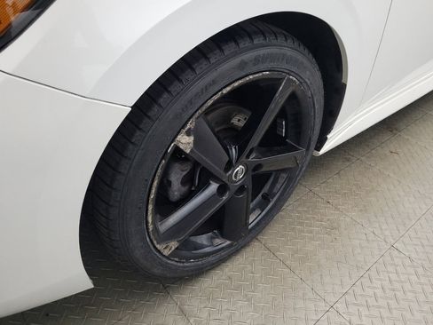 Used 2022 Nissan Sentra SR w/ Midnight Edition FWD image 31
