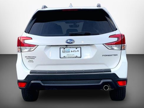 Used 2023 Subaru Forester Limited AWD/4WD image 6