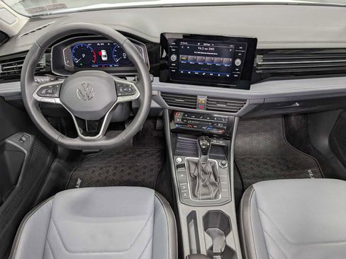 Used 2025 Volkswagen Jetta SEL image 18