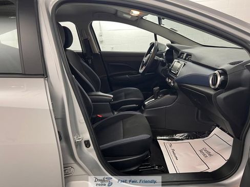 Used 2025 Nissan Versa SV FWD image 35