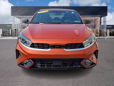 Used 2023 Kia Forte GT-Line w/ GT-Line Premium Package FWD image 2