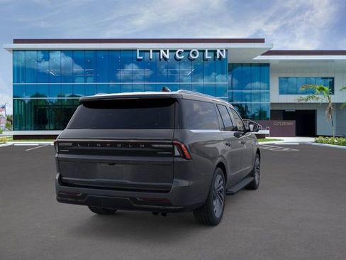 New 2026 Lincoln Navigator L Premier AWD/4WD image 8