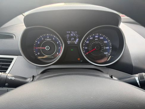 Used 2013 Hyundai Elantra GLS w/ Preferred Pkg FWD image 9