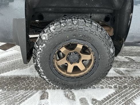 Used 2018 Chevrolet Silverado 1500 LT w/ All Star Edition image 20