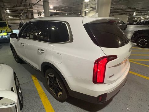 Certified 2023 Kia Telluride S w/ S Sunroof Package AWD/4WD image 4