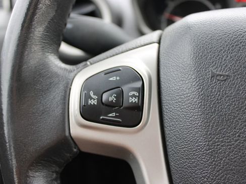 Used 2013 Ford Fiesta SE image 18