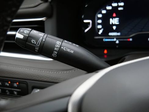 Used 2023 GMC Yukon XL Denali AWD/4WD image 29