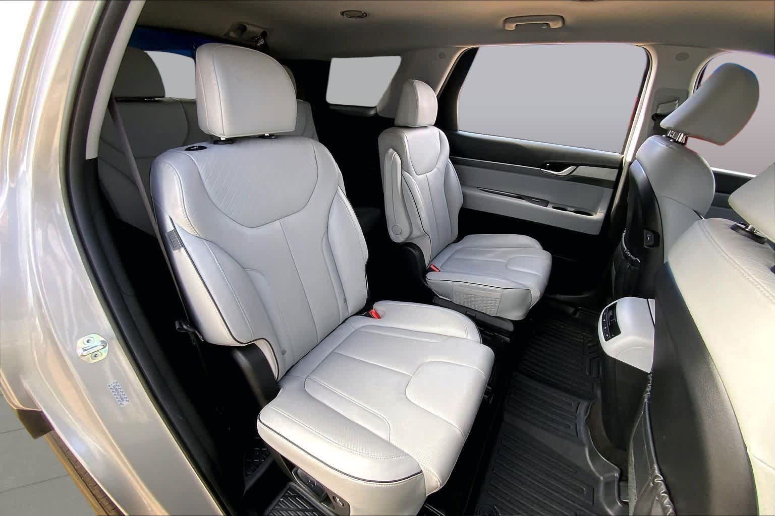 Used 2024 Hyundai Palisade SEL FWD image 19