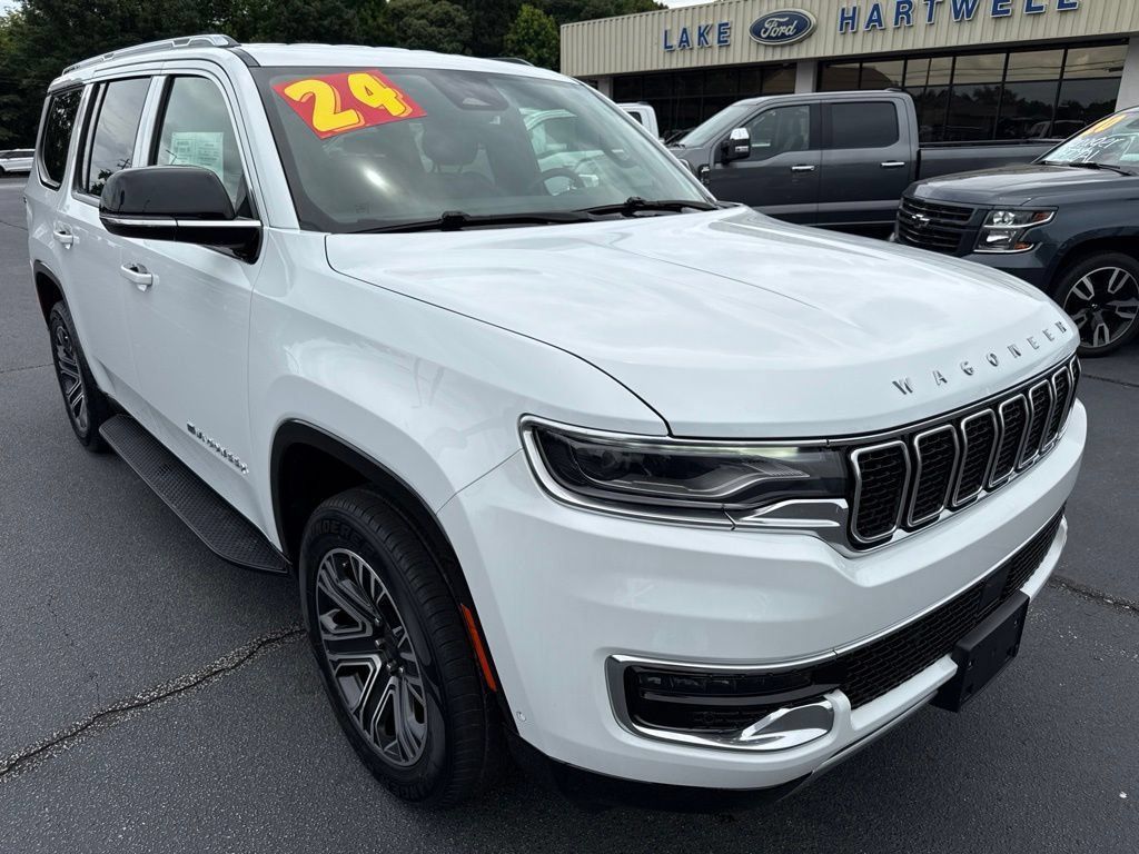 Used 2024 Jeep Wagoneer Series II w/ Flexible Seating Group RWD image 1