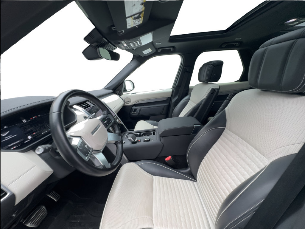 Used 2023 Land Rover Discovery HSE R-Dynamic AWD/4WD image 21