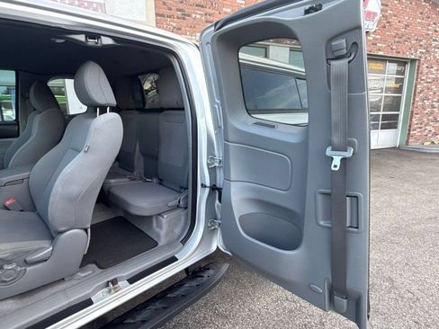 Used 2010 Toyota Tacoma 4x4 Access Cab V6 image 14