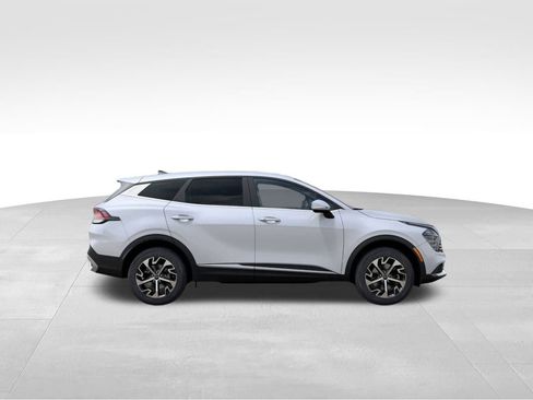 Used 2025 Kia Sportage EX image 7