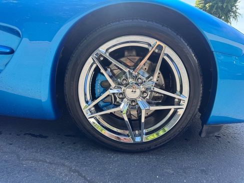 Used 2000 Chevrolet Corvette Coupe w/ Performance Handling Pkg RWD image 18