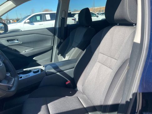 Used 2025 Nissan Rogue SV AWD/4WD image 38