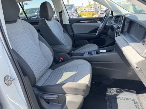 Certified 2025 Volkswagen Tiguan S FWD image 33
