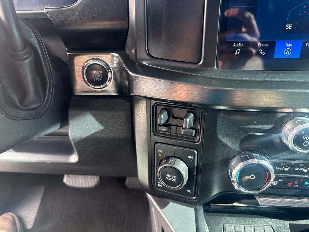 Used 2024 Ford F250 Lariat w/ Sport Appearance Package AWD/4WD image 24