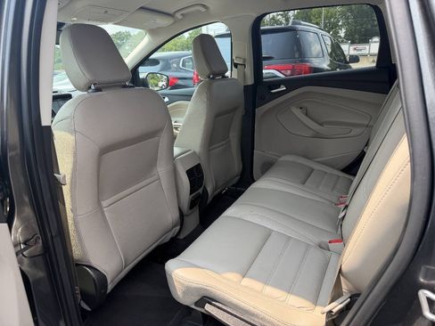 Used 2018 Ford Escape Titanium AWD/4WD image 9