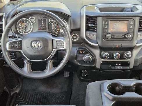 Used 2019 RAM 1500 Big Horn RWD image 24